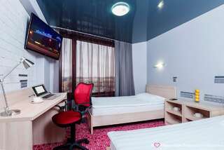 Гостиница Маринс Парк Отель Екатеринбург Улучшенный двухместный номер с 2 отдельными кроватями-2